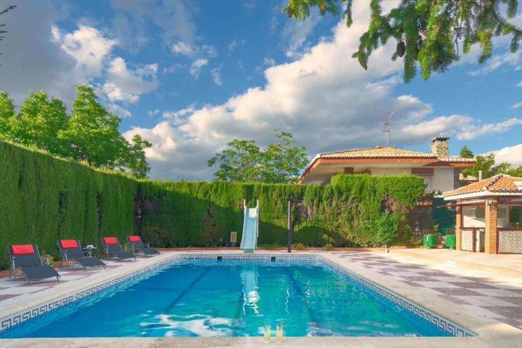 מונאצ'יל Villa Granada Garden Deluxe מראה חיצוני תמונה