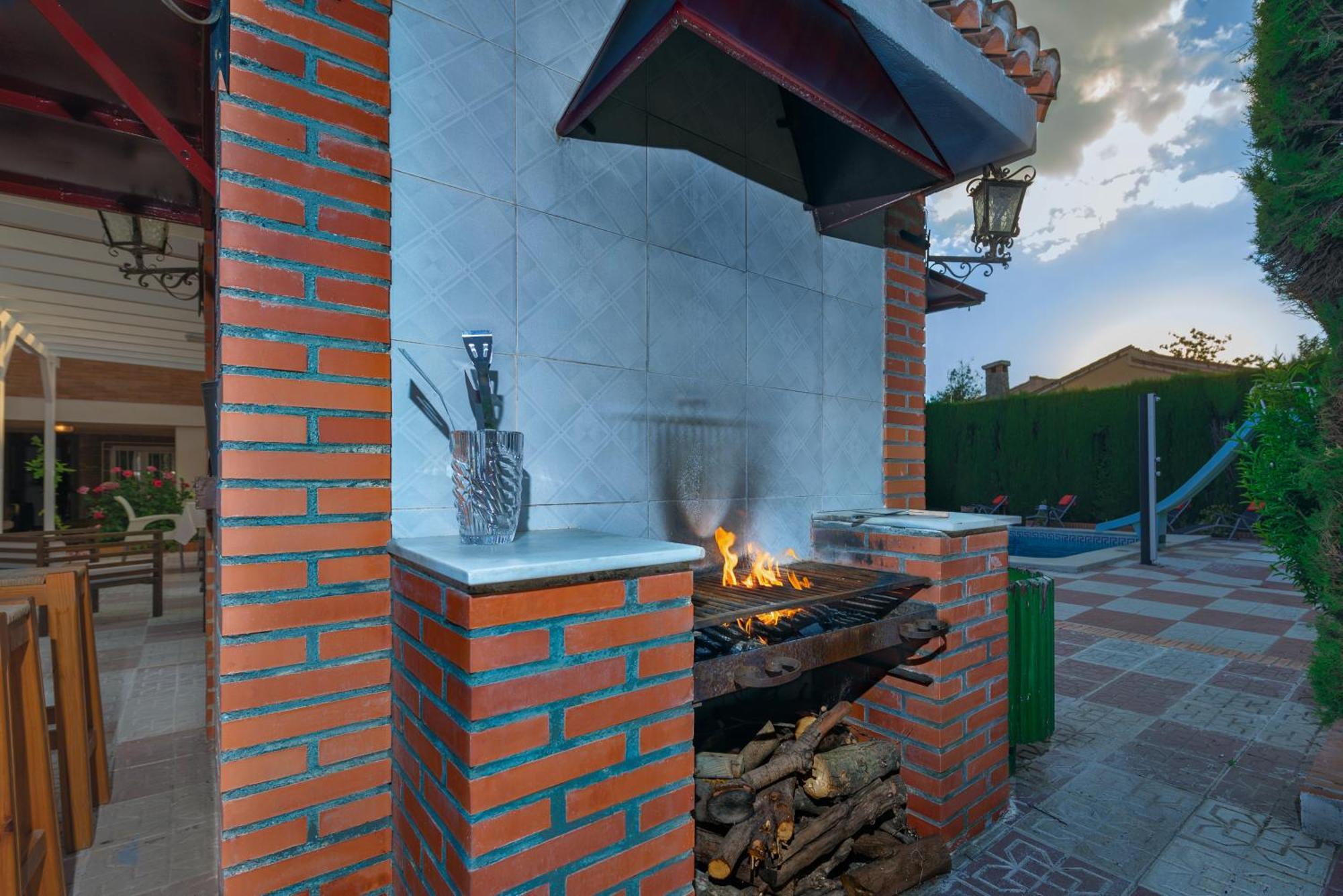 מונאצ'יל Villa Granada Garden Deluxe מראה חיצוני תמונה